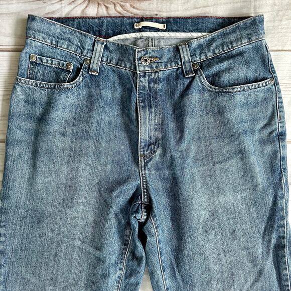 L.L. Bean Stright leg Classic fit denim blue jeans short size 33 x 29 - Picture 4 of 9